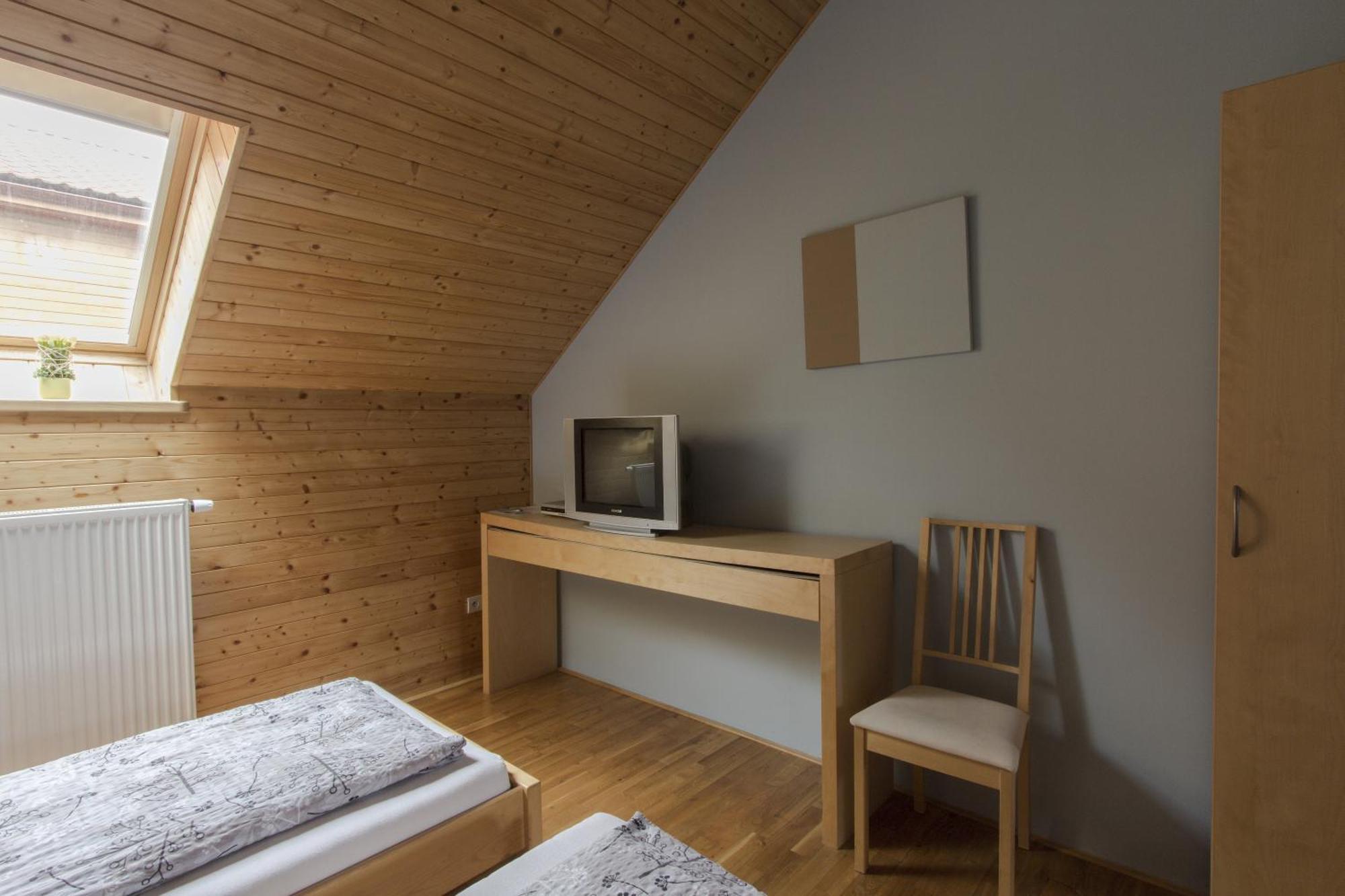 Penzion Ve Stoleti Loděnice Rom bilde