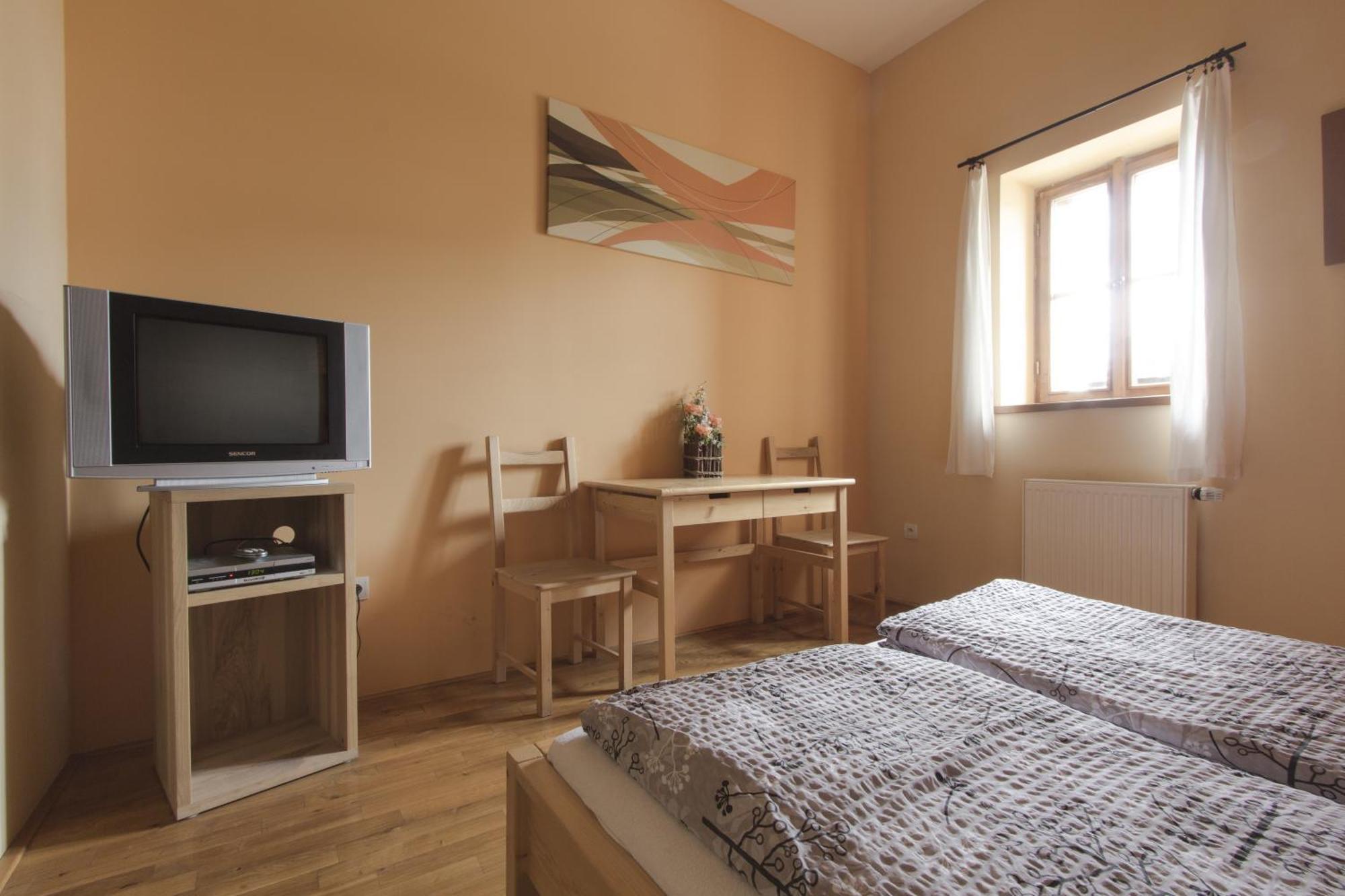Penzion Ve Stoleti Loděnice Rom bilde